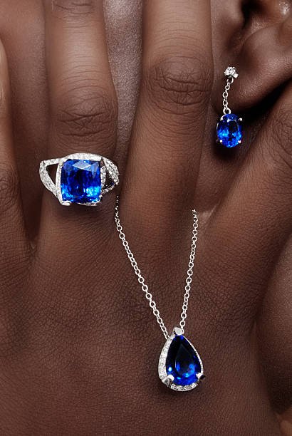 Best Tanzanite Shopping Tour In Arusha, 3-5 Hours Trip Guide